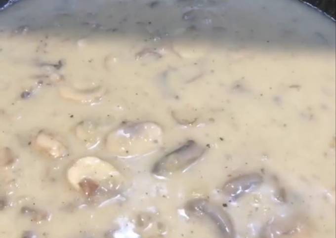 Step-by-Step Guide to Make Award-winning Mushroon Gravy for Poutine