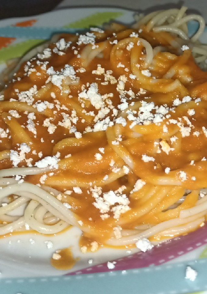 Una foto de Pasta con salsa de jitomate