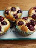 Krémes- túrós cseresznyés muffin