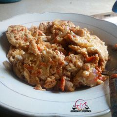 A picture of Eggs sauce.
