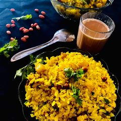 A picture of Aalu Poha.