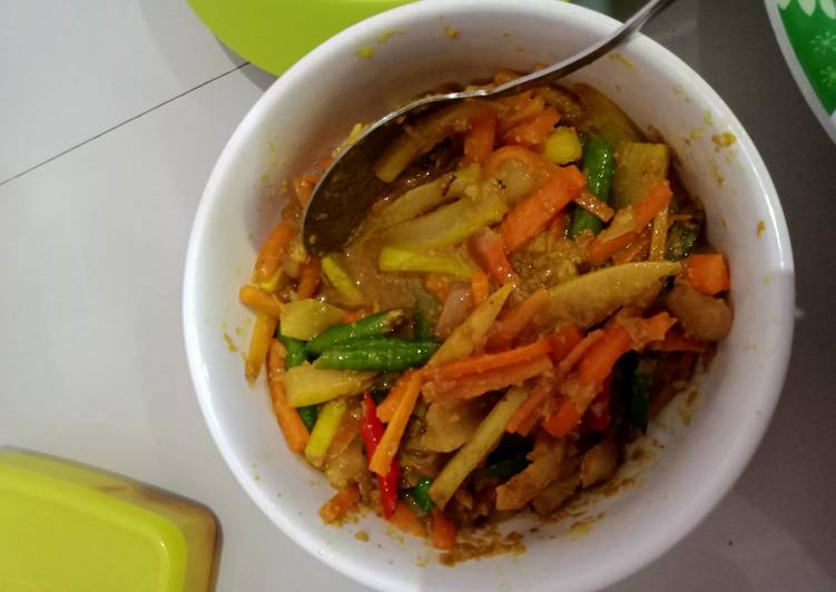 Langkah Mudah untuk Membuat Acar kuning yang Menggugah Selera