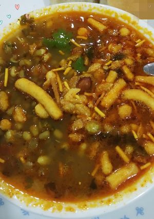 પુના મિસળ (Puna Misal Recipe In Gujarati) રેસીપી મુખ્ય ફોટો
