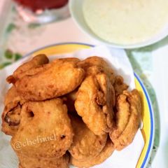 A picture of Akara (Bean cake).