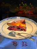 Clafoutis de fresas, arándanos y frambuesas