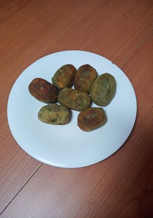 Una foto de Croquetas de espinacas, zanahoria y jamón serrano