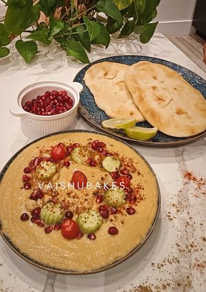 A picture of Hummus With Tahini.