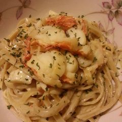 A picture of Lobster Alfredo.