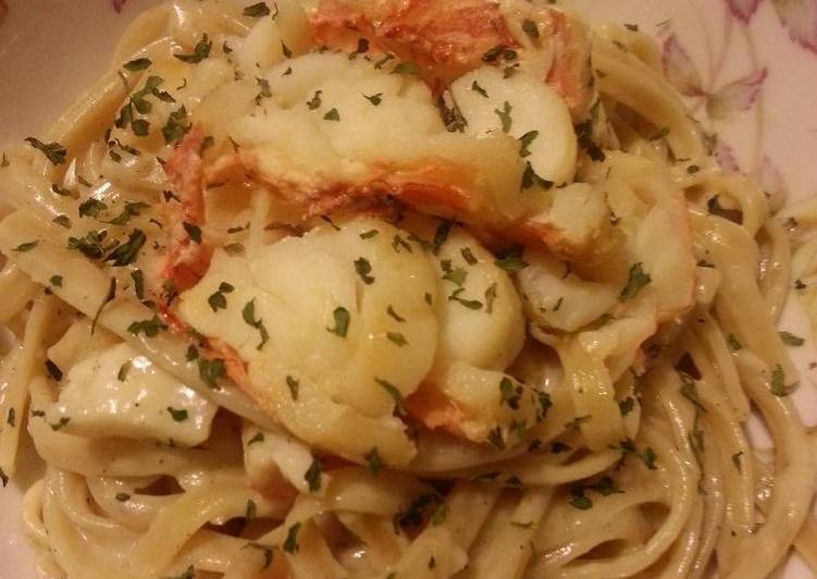 Simple Way to Make Quick Lobster Alfredo