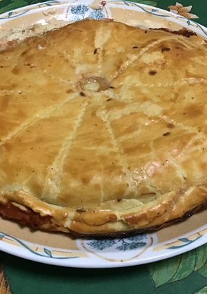 Une photo de Tourte au munster, oignon, cumin et vin blanc