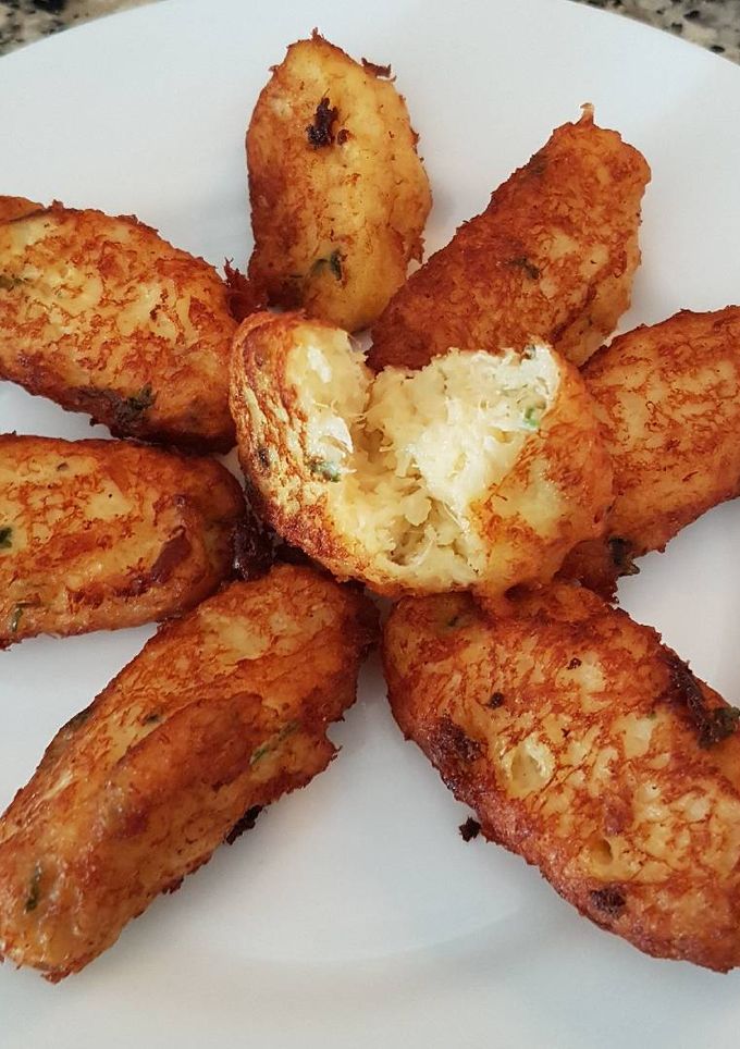 Una foto de Buñuelos de bacalao a la portuguesa