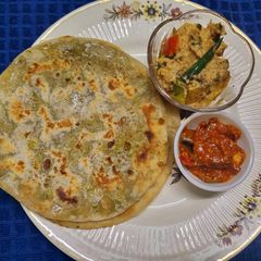 A picture of Matar Paratha.