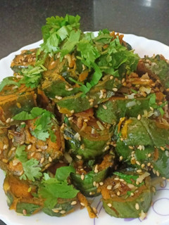 પાત્રા(patra recipe in Gujarati) રેસીપી મુખ્ય ફોટો