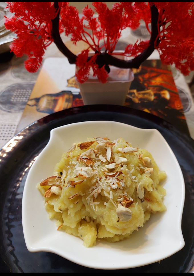 शकरकंदी का हलवा (Shakarkandi ka halwa recipe in Hindi) रेसिपी मुख्य फोटो