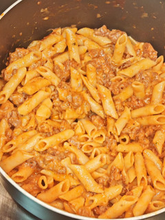 Una foto de Macarrones con carne picada y chorizo con toque picante