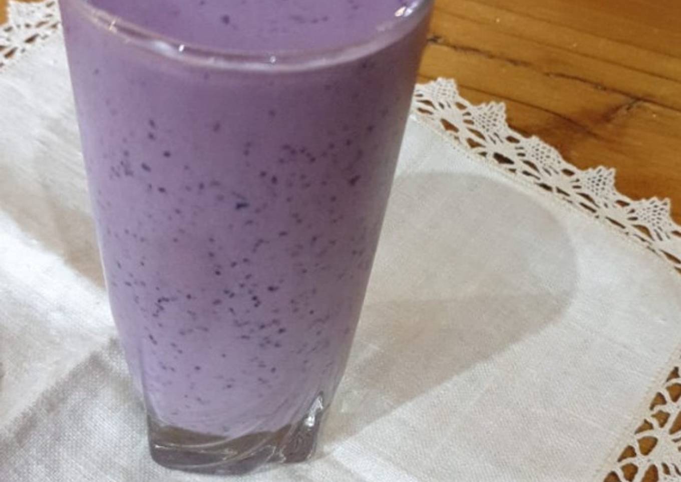 Berry ice cream smoothie