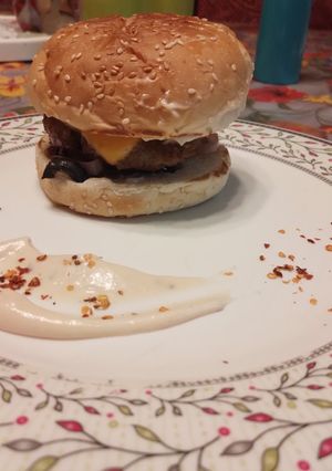 A picture of Classic Beef burger.