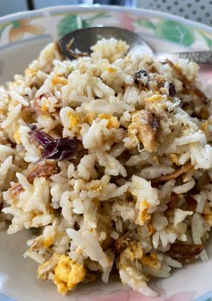 A picture of Simple fried rice.