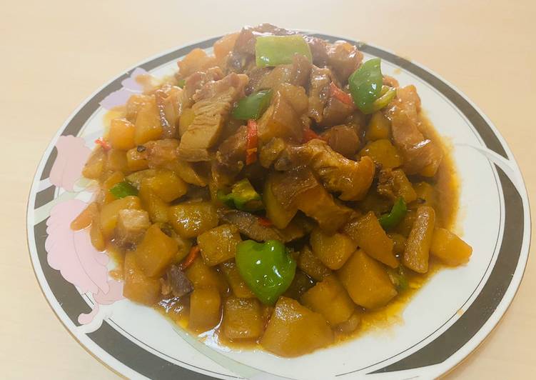 Pork cha kentang