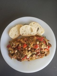 Una foto de Revuelto de setas con cebollino