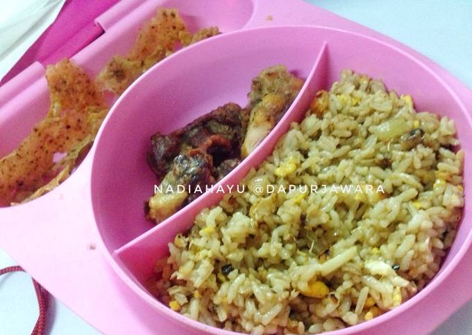 Resep: Nasi Goreng Saos Tiram (Praktis,Mudah, Enak. Cocok untuk Bekal) Bunda Pasti Bisa