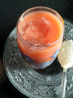 A picture of Mixed Fruit juice with Gondkateera.