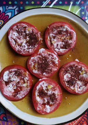 Une photo de Tomates à l'ail et au summac