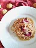 Spaghetti al pesto di radicchio e mozzarella di bufala