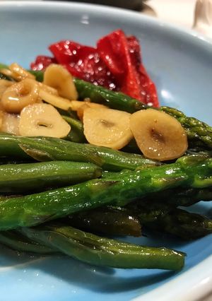 水焖. 芦笋 & 四季豆（清冰箱） 的食譜成品照片