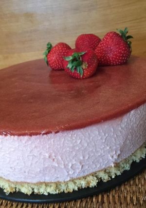 Foto principal de Tarta de mascarpone con fresas