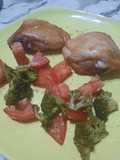 Pollo en parrigas con tomate, brócoli y Sumak