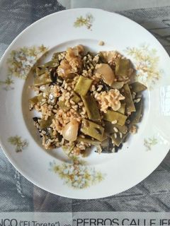 Una foto de 🎋 Judías verdes con arroz integral y alga nori