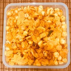 A picture of Makai Poha ❤️Makhana Mixture-Bombay Crispy Mix😋.