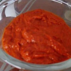 A picture of Lehsun ki chatnay.