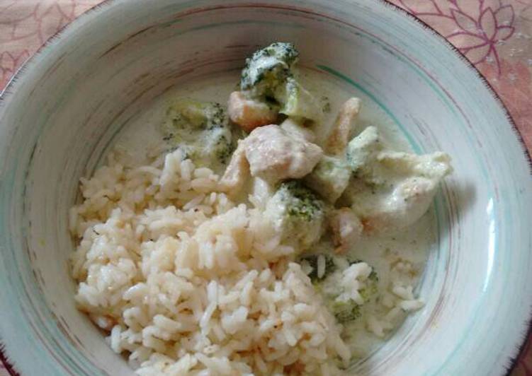 Fajitas de pollo en crema de brócoli.ॐ