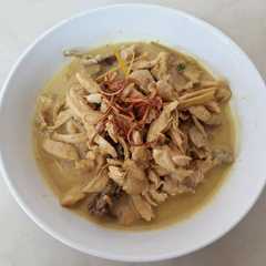 รูปของ Ayam Suwir Bumbu Kuning