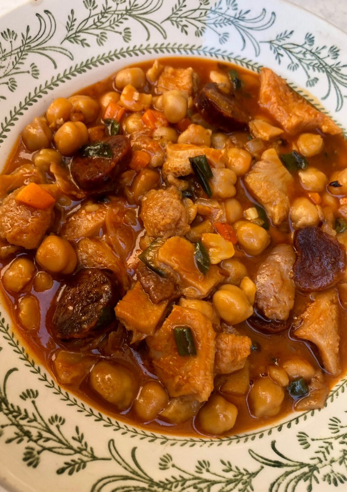 Una foto de Callos con sofrito !