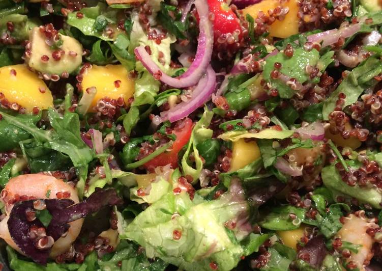 Mangós-avokádós saláta quinoa-val