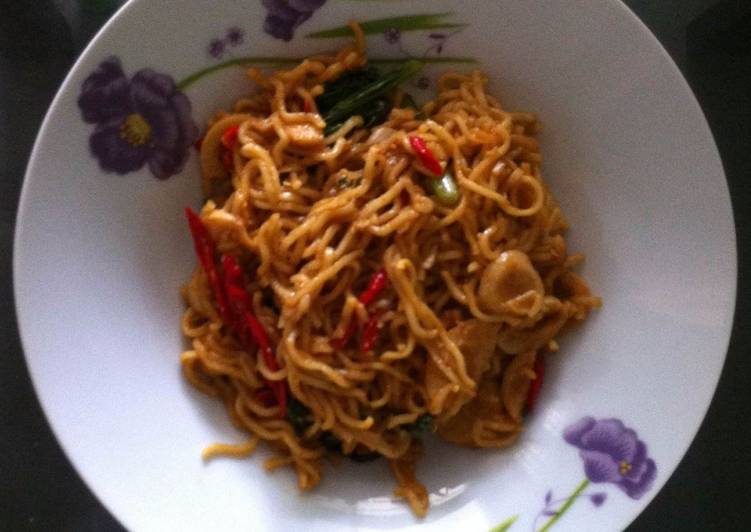 Bagaimana Membuat Bakmi Goreng Pedas yang Lezat Sekali