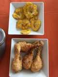 Pica pollo dominicano con tostones (Básico) 🇩🇴