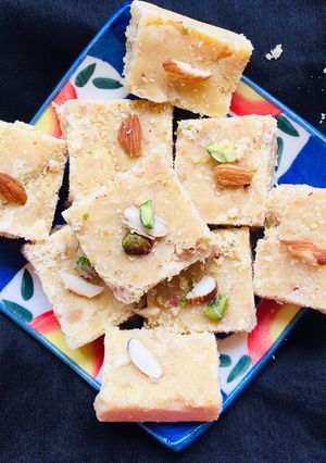 A picture of Besan Burfi.