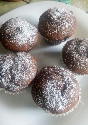 A picture of Banana cocoa muffins.