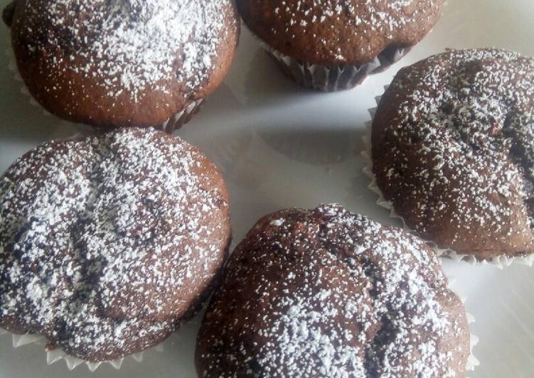 Banana cocoa muffins