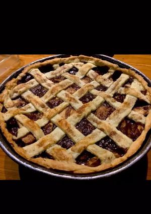 Una foto de Tarta de manzana / Apple pie 🍏🥧