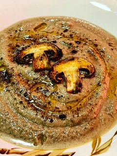 Una foto de Crema de tartufo e funghi (champiñones y trufa)