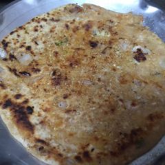 A picture of Onion paratha.
