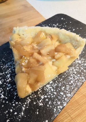 Una foto de Tarta sin gluten de manzana y masa quebrada 🥧
