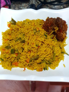 A picture of Nigerian fried rice.