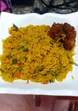 A picture of Nigerian fried rice.