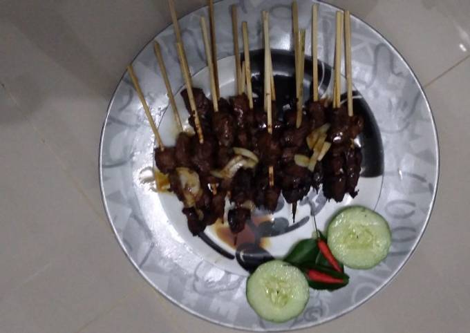 Standar Resep  memasak Sate Daging Lada Manis Hitam hidangan Idul Fitri yang lezat